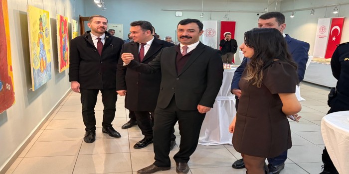 Kahta’da sanat ve çevre temalı sergi ilgi gördü